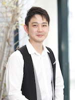 古賀 浩之<br />
Hiroyuki Koga